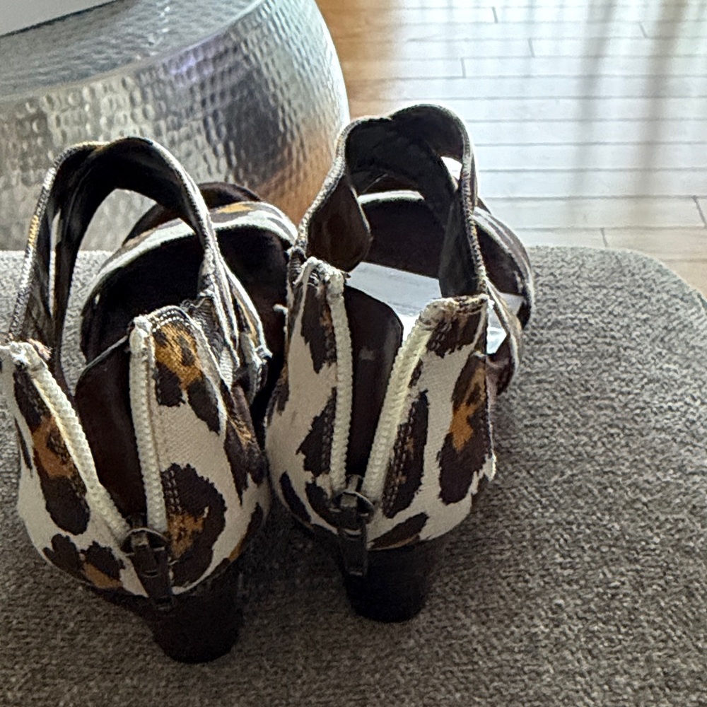 Dr. Scholl's Women's Leopard Print Sandal in Brown, White & Yellow - Picture 4 of 5